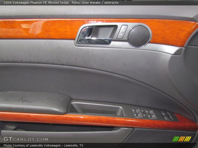 Reflex Silver Metallic / Anthracite 2004 Volkswagen Phaeton V8 4Motion Sedan