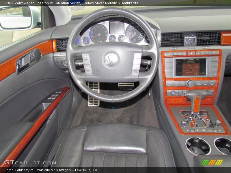 Reflex Silver Metallic / Anthracite 2004 Volkswagen Phaeton V8 4Motion Sedan
