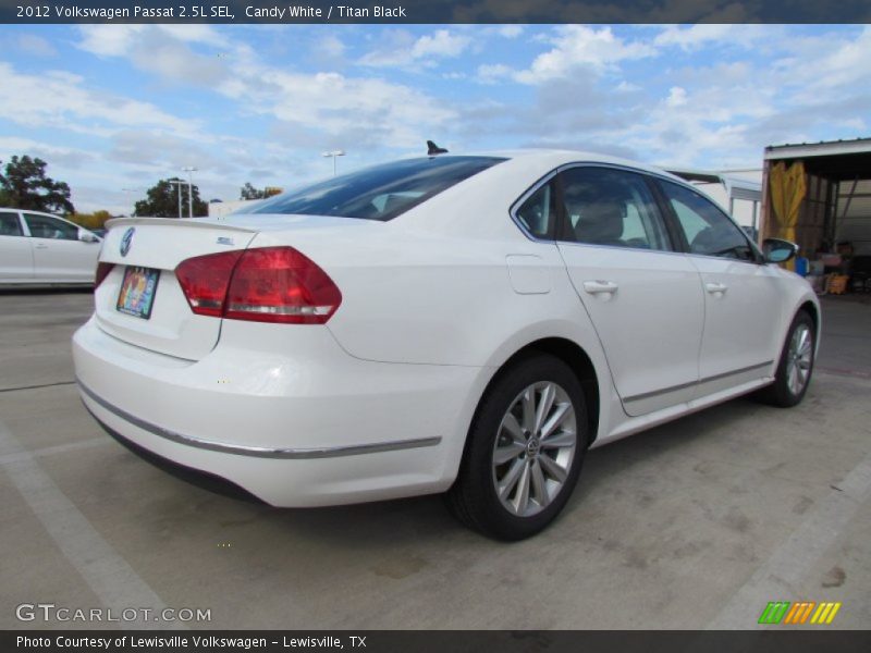 Candy White / Titan Black 2012 Volkswagen Passat 2.5L SEL