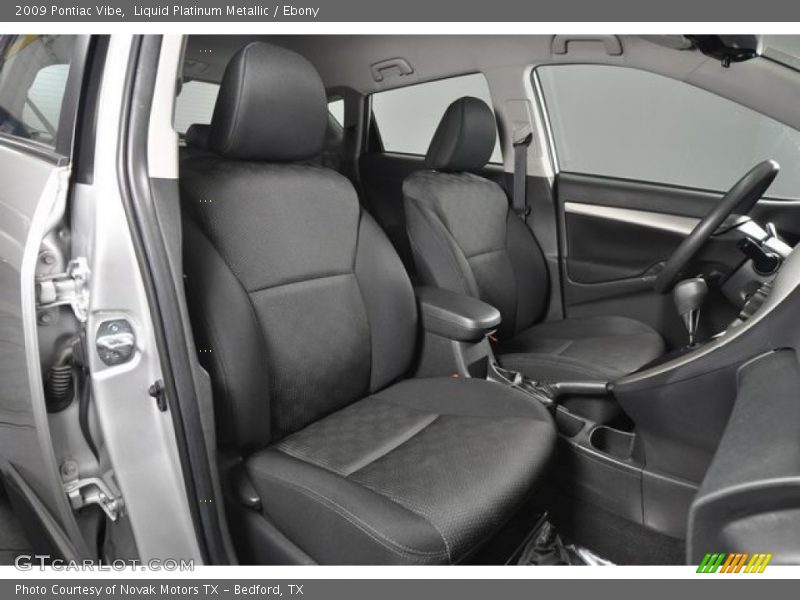 Liquid Platinum Metallic / Ebony 2009 Pontiac Vibe