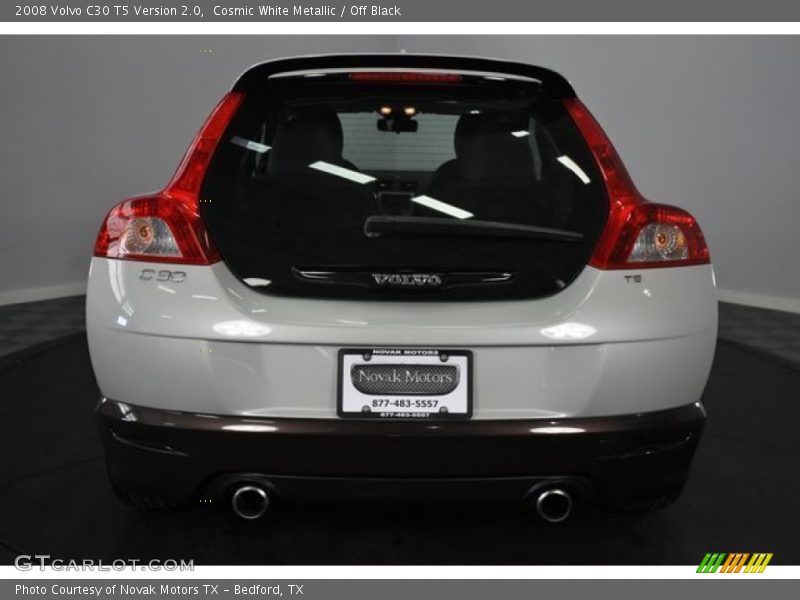 Cosmic White Metallic / Off Black 2008 Volvo C30 T5 Version 2.0