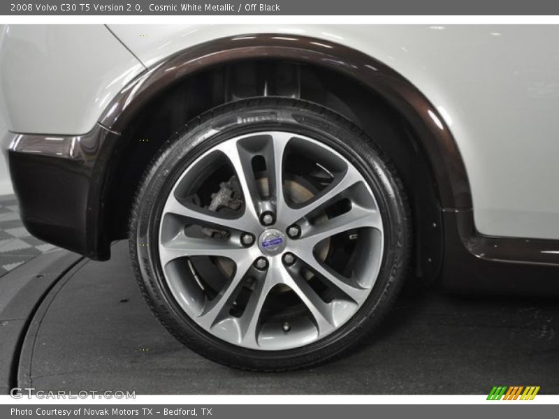 Cosmic White Metallic / Off Black 2008 Volvo C30 T5 Version 2.0