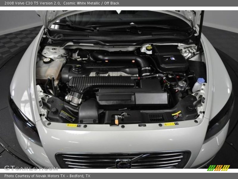 Cosmic White Metallic / Off Black 2008 Volvo C30 T5 Version 2.0