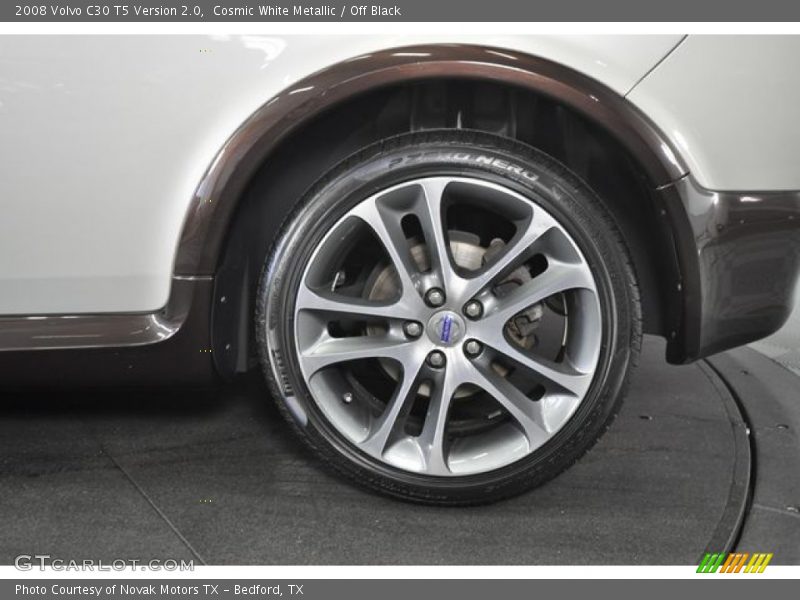 Cosmic White Metallic / Off Black 2008 Volvo C30 T5 Version 2.0