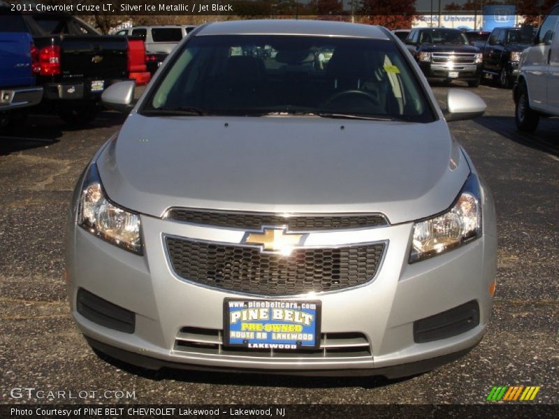 Silver Ice Metallic / Jet Black 2011 Chevrolet Cruze LT