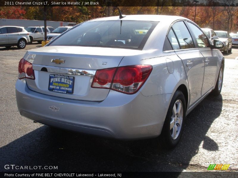 Silver Ice Metallic / Jet Black 2011 Chevrolet Cruze LT