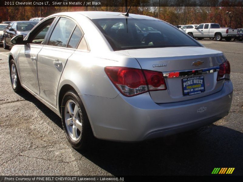 Silver Ice Metallic / Jet Black 2011 Chevrolet Cruze LT