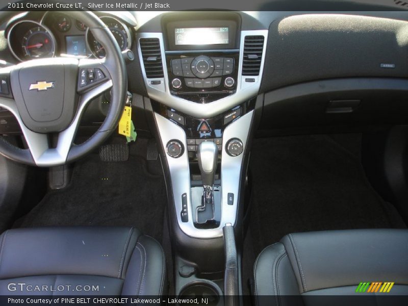 Silver Ice Metallic / Jet Black 2011 Chevrolet Cruze LT