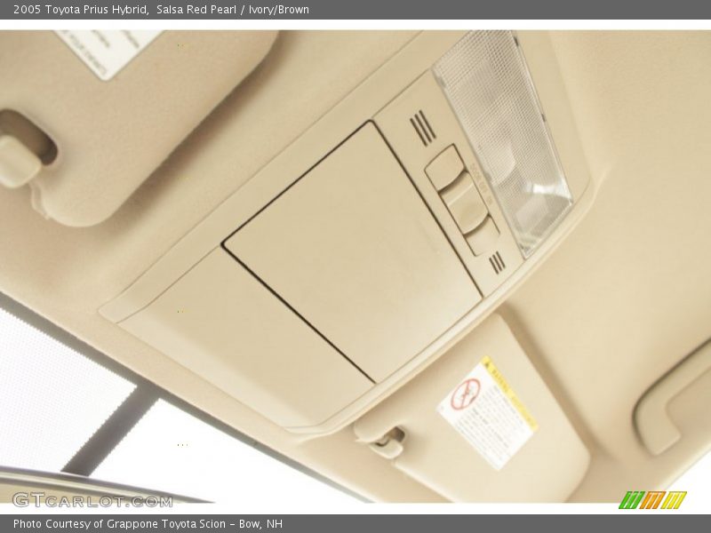 Salsa Red Pearl / Ivory/Brown 2005 Toyota Prius Hybrid
