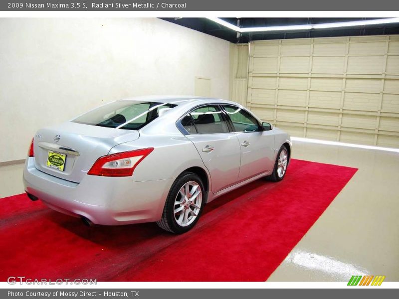 Radiant Silver Metallic / Charcoal 2009 Nissan Maxima 3.5 S