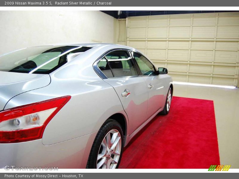 Radiant Silver Metallic / Charcoal 2009 Nissan Maxima 3.5 S