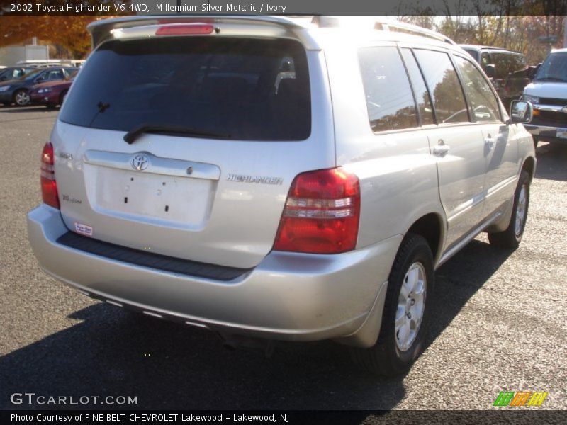 Millennium Silver Metallic / Ivory 2002 Toyota Highlander V6 4WD