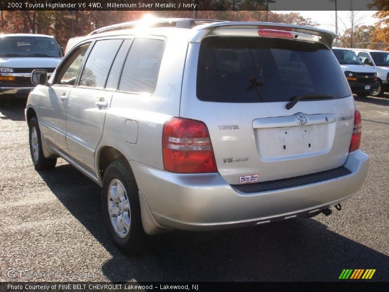 Millennium Silver Metallic / Ivory 2002 Toyota Highlander V6 4WD