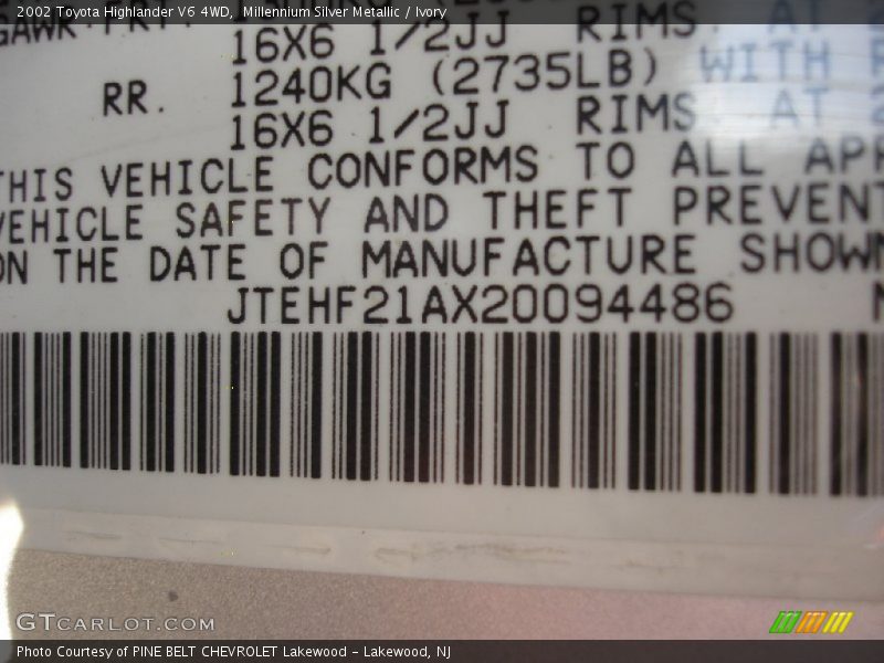 Millennium Silver Metallic / Ivory 2002 Toyota Highlander V6 4WD