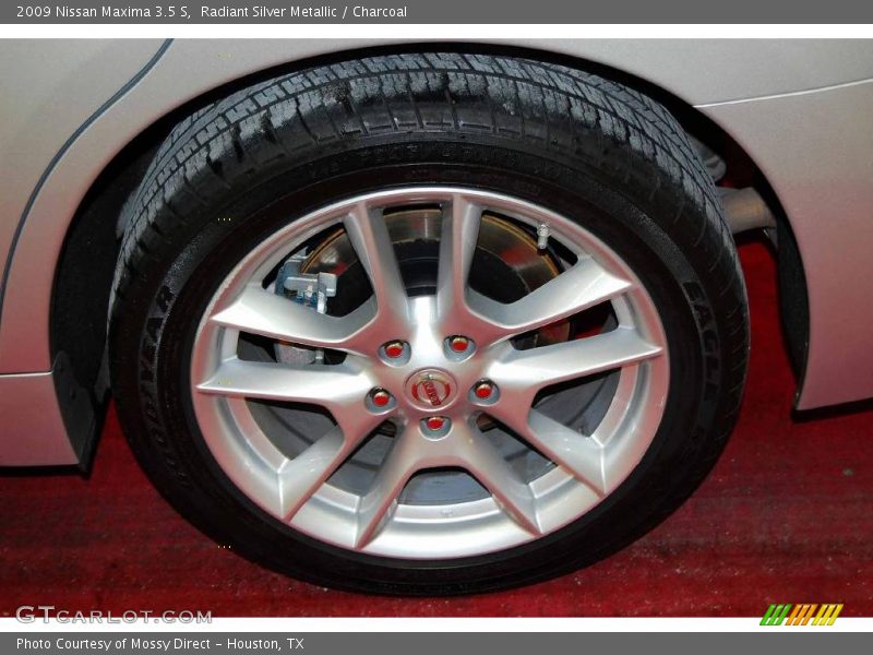 Radiant Silver Metallic / Charcoal 2009 Nissan Maxima 3.5 S