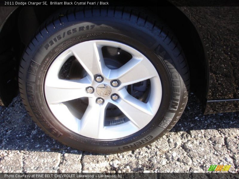 Brilliant Black Crystal Pearl / Black 2011 Dodge Charger SE