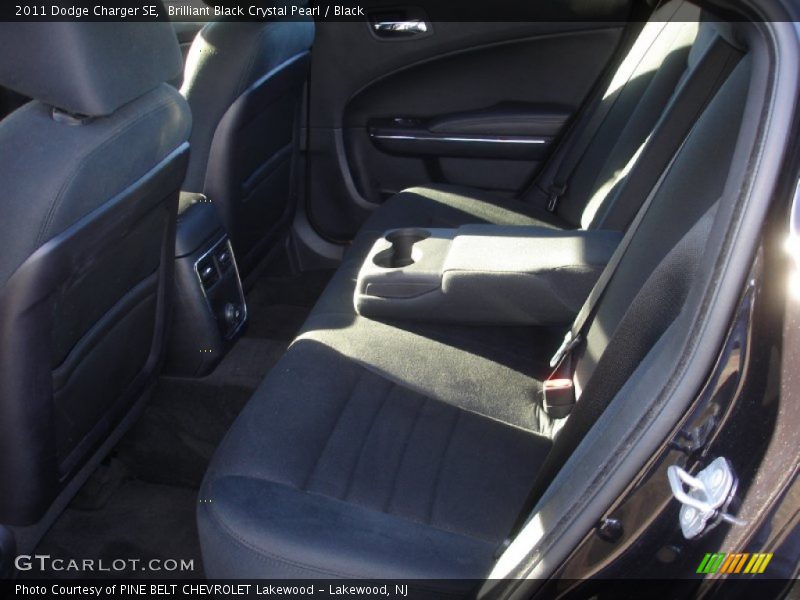 Brilliant Black Crystal Pearl / Black 2011 Dodge Charger SE
