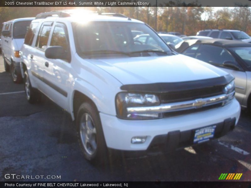 Summit White / Light Cashmere/Ebony 2005 Chevrolet TrailBlazer EXT LS 4x4