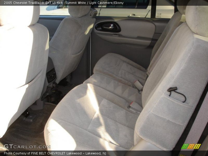 Summit White / Light Cashmere/Ebony 2005 Chevrolet TrailBlazer EXT LS 4x4