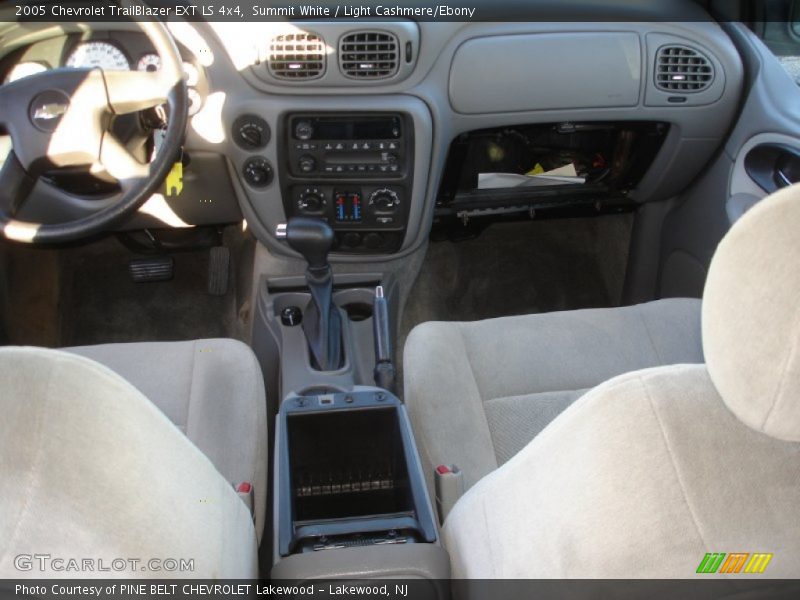 Summit White / Light Cashmere/Ebony 2005 Chevrolet TrailBlazer EXT LS 4x4