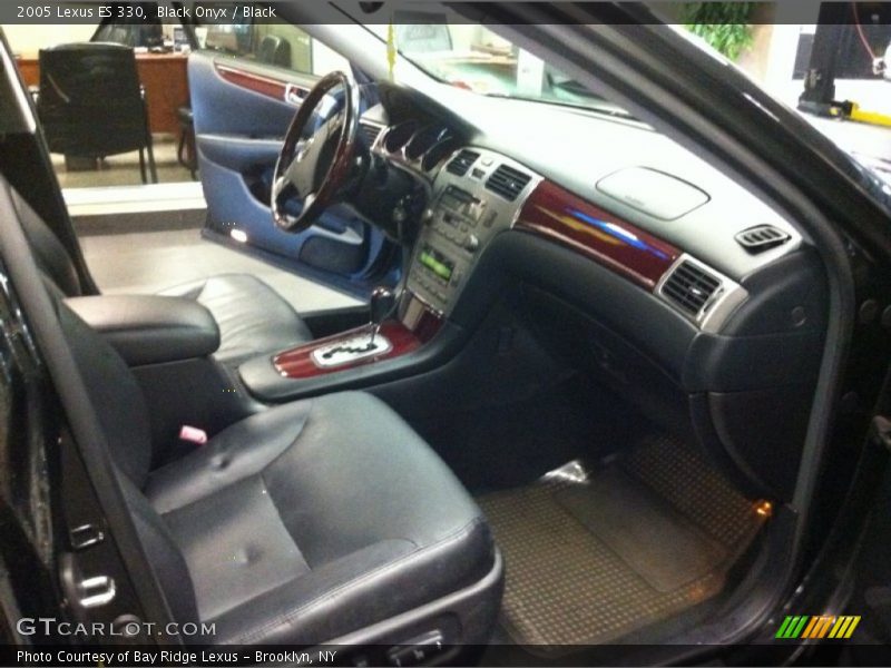Black Onyx / Black 2005 Lexus ES 330