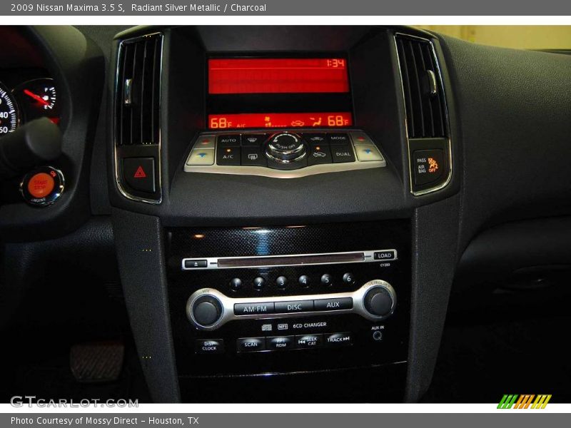 Radiant Silver Metallic / Charcoal 2009 Nissan Maxima 3.5 S