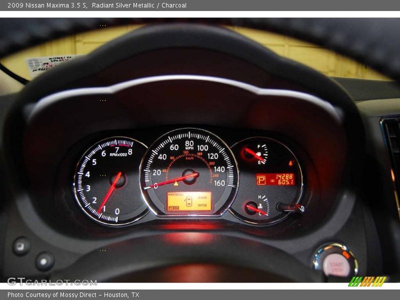 Radiant Silver Metallic / Charcoal 2009 Nissan Maxima 3.5 S
