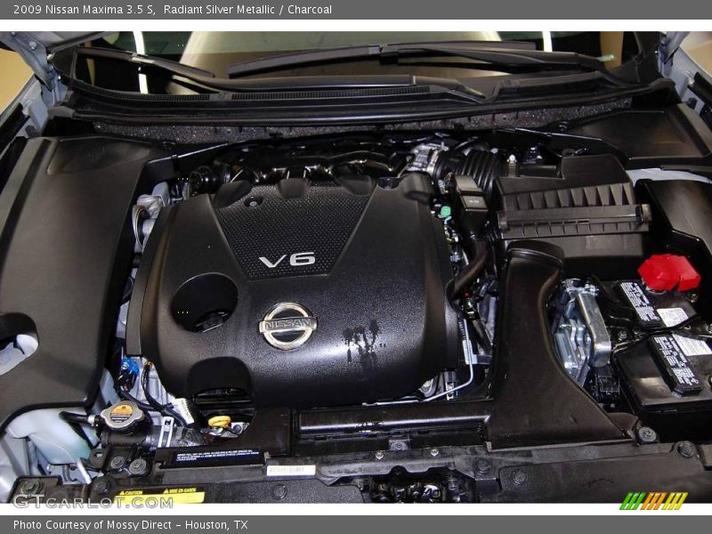 Radiant Silver Metallic / Charcoal 2009 Nissan Maxima 3.5 S