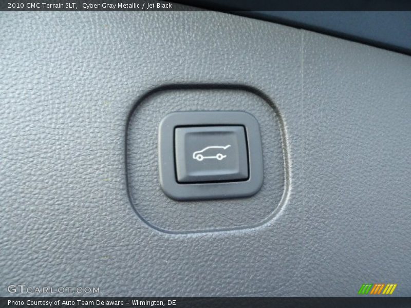 Cyber Gray Metallic / Jet Black 2010 GMC Terrain SLT