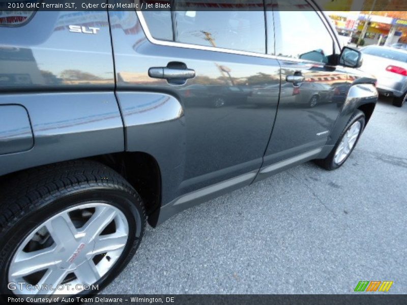 Cyber Gray Metallic / Jet Black 2010 GMC Terrain SLT