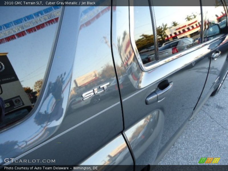 Cyber Gray Metallic / Jet Black 2010 GMC Terrain SLT