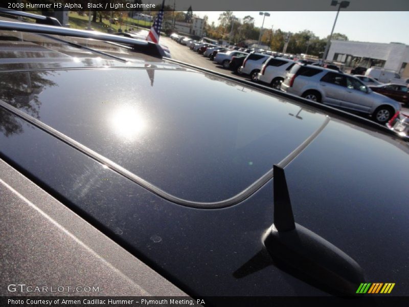 Sunroof of 2008 H3 Alpha