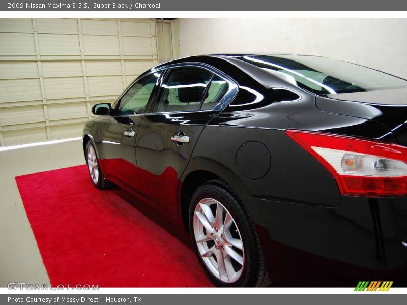 Super Black / Charcoal 2009 Nissan Maxima 3.5 S