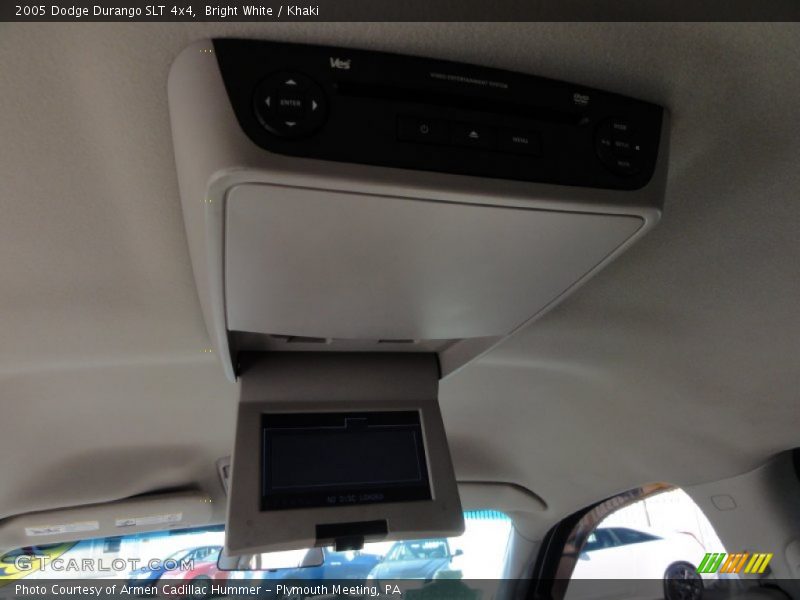 Bright White / Khaki 2005 Dodge Durango SLT 4x4