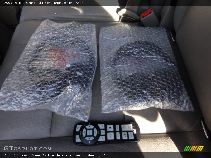 Bright White / Khaki 2005 Dodge Durango SLT 4x4
