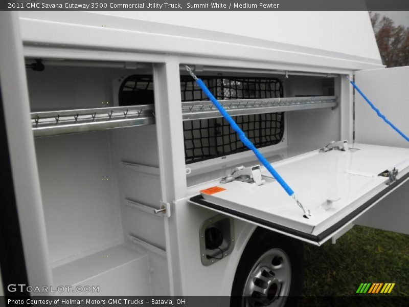 Summit White / Medium Pewter 2011 GMC Savana Cutaway 3500 Commercial Utility Truck
