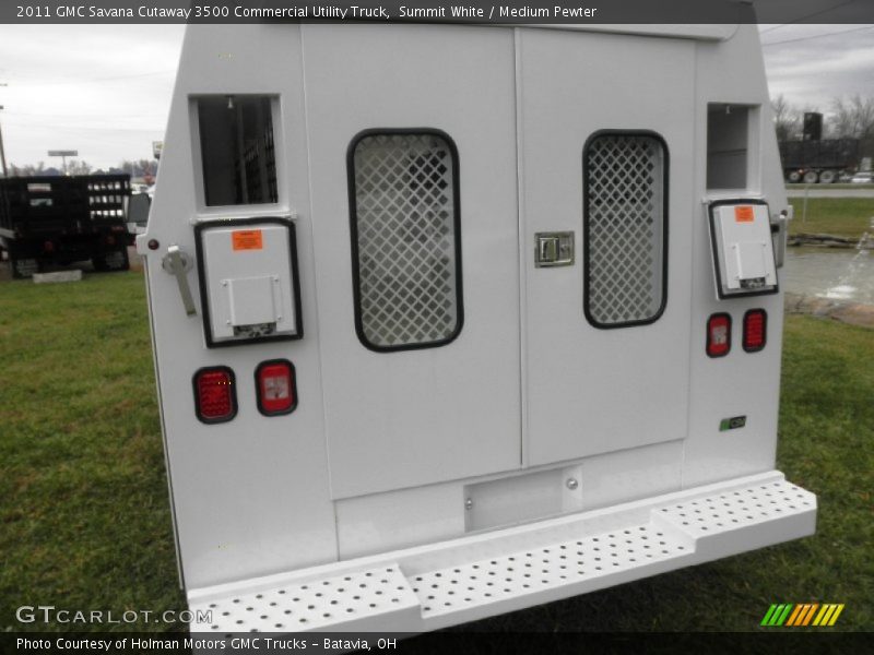 Summit White / Medium Pewter 2011 GMC Savana Cutaway 3500 Commercial Utility Truck
