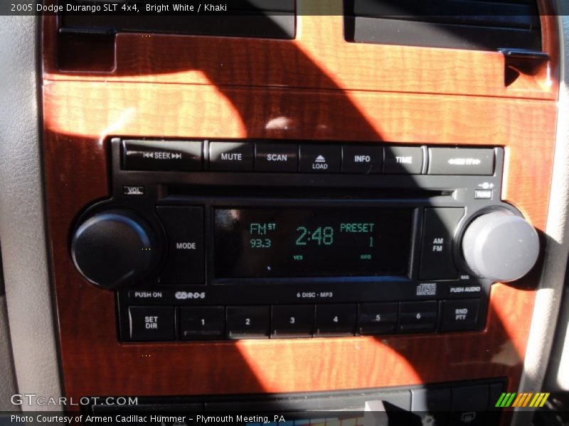Bright White / Khaki 2005 Dodge Durango SLT 4x4