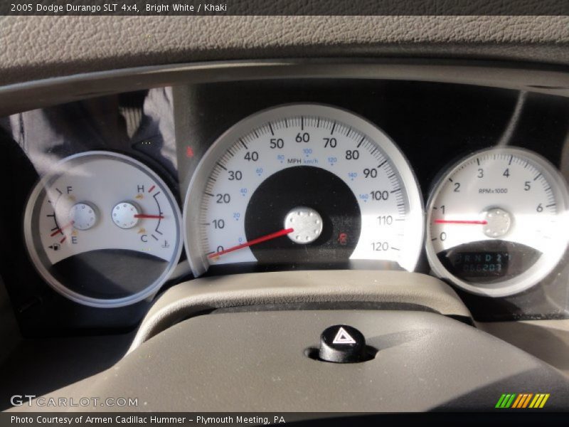 Bright White / Khaki 2005 Dodge Durango SLT 4x4