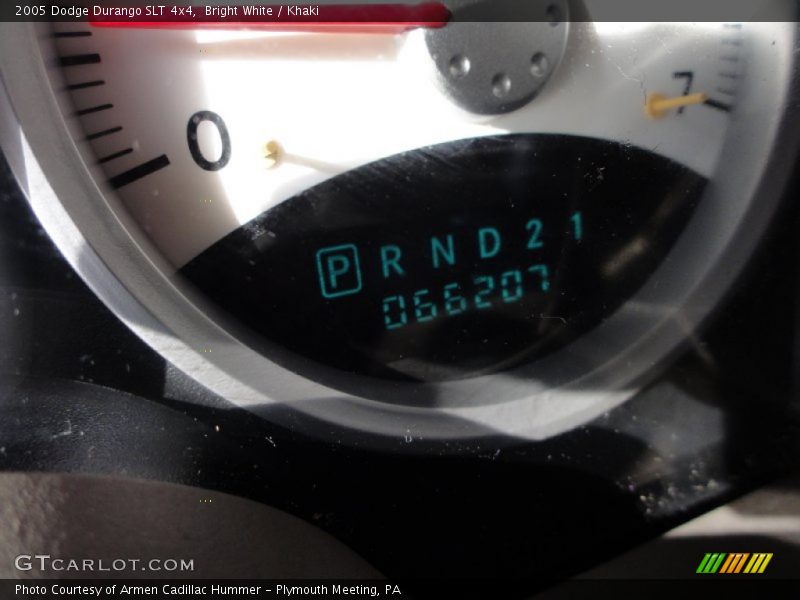 Bright White / Khaki 2005 Dodge Durango SLT 4x4