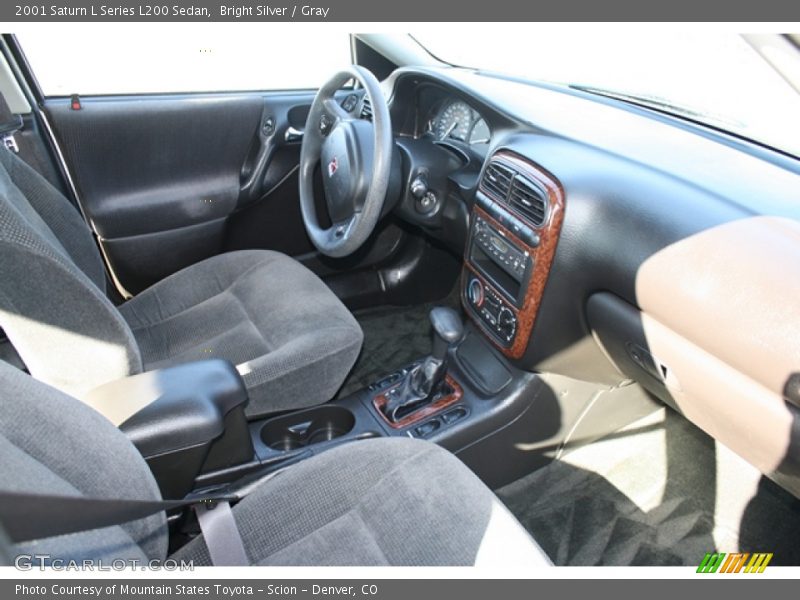 Bright Silver / Gray 2001 Saturn L Series L200 Sedan