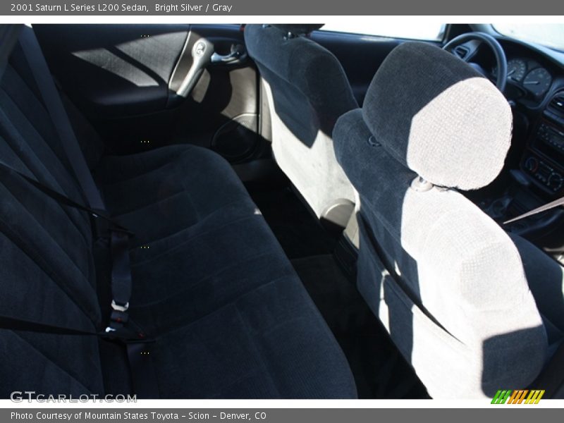 Bright Silver / Gray 2001 Saturn L Series L200 Sedan