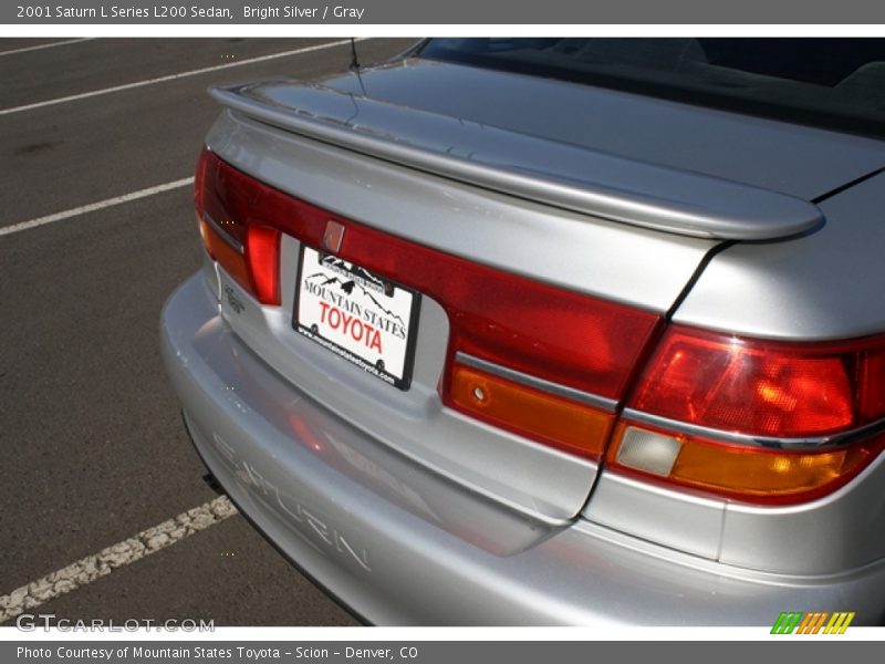 Bright Silver / Gray 2001 Saturn L Series L200 Sedan