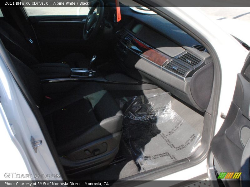 Alpine White / Black 2011 BMW X6 xDrive50i
