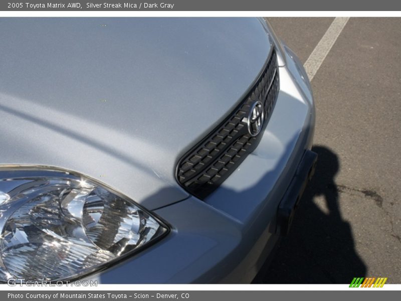 Silver Streak Mica / Dark Gray 2005 Toyota Matrix AWD