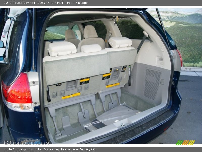  2012 Sienna LE AWD Trunk