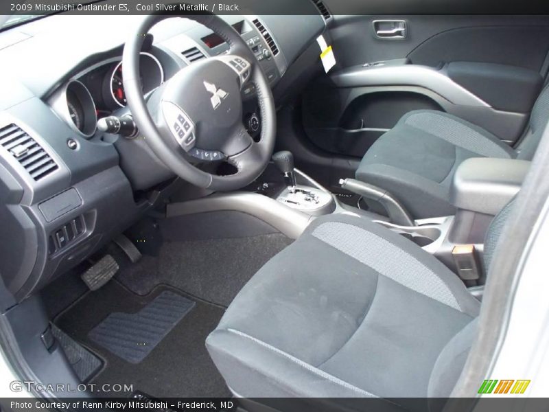 Cool Silver Metallic / Black 2009 Mitsubishi Outlander ES