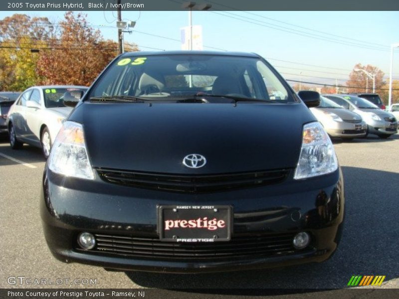 Black / Ivory/Brown 2005 Toyota Prius Hybrid