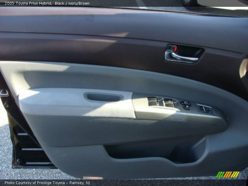 Black / Ivory/Brown 2005 Toyota Prius Hybrid