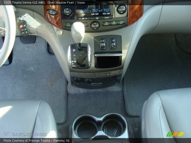 Silver Shadow Pearl / Stone 2005 Toyota Sienna XLE AWD